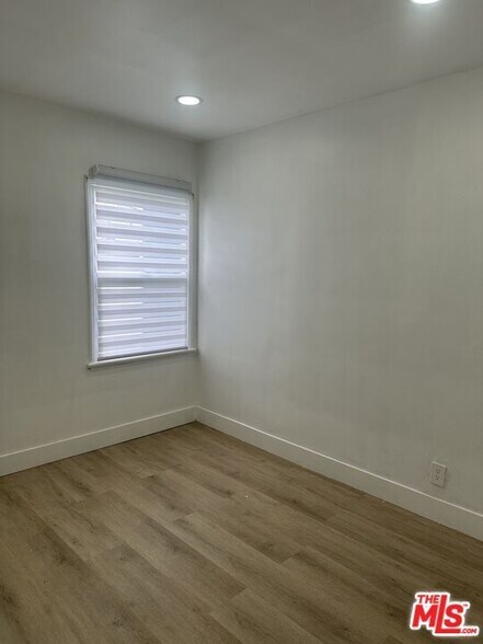 Building Photo - 19427 Welby Way