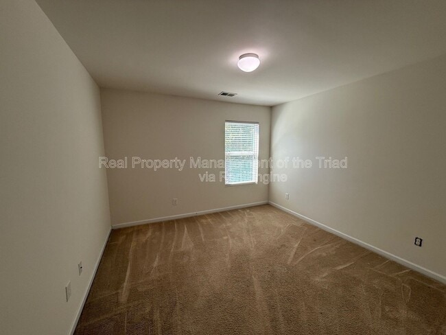 Building Photo - 1642 Ashmead Ln
