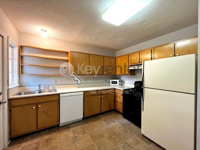 Building Photo - 1275 Duane Rd