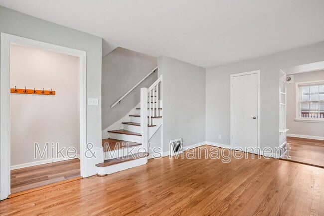 Building Photo - 3860 S Brust Ave