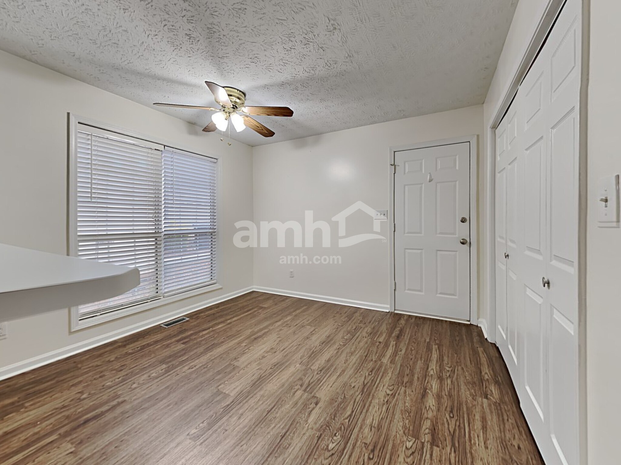 Building Photo - 817 Hillary Ct