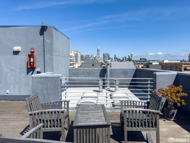 Building Photo - 1025 Minna St