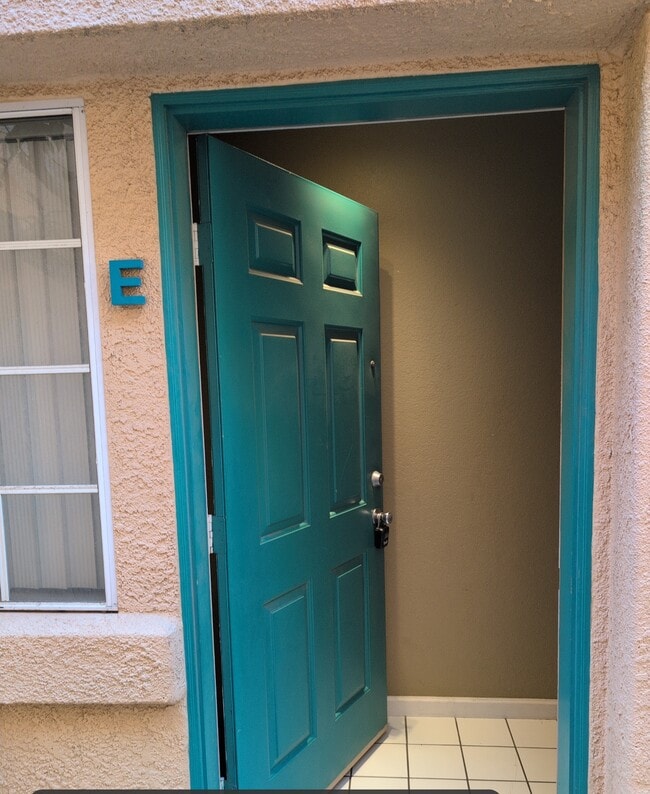 Building Photo - 18842 Vista Del Canon