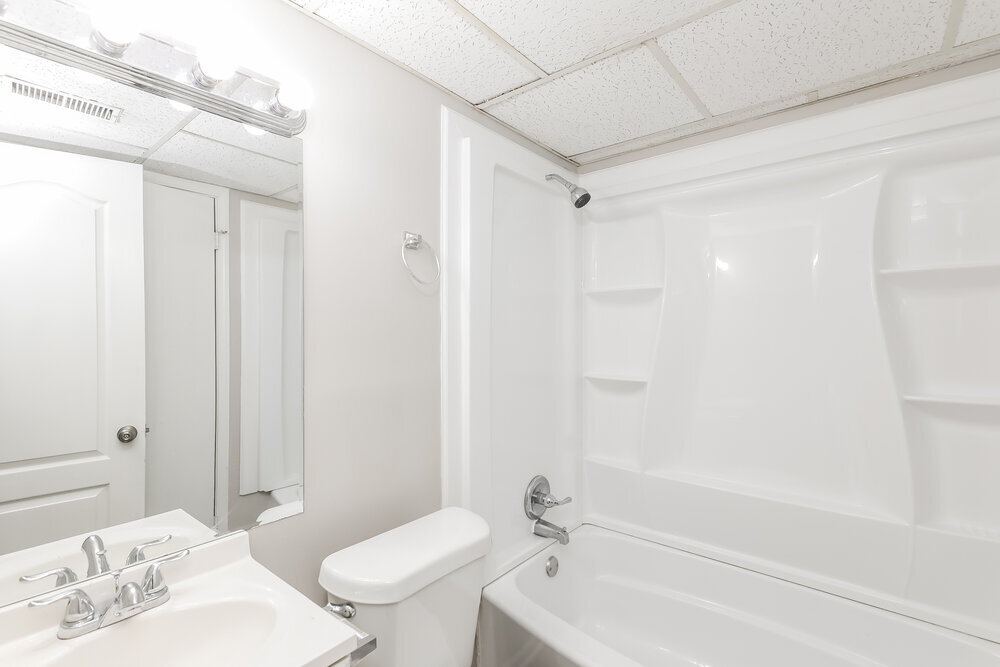 Building Photo - 820 Oakdale Dr