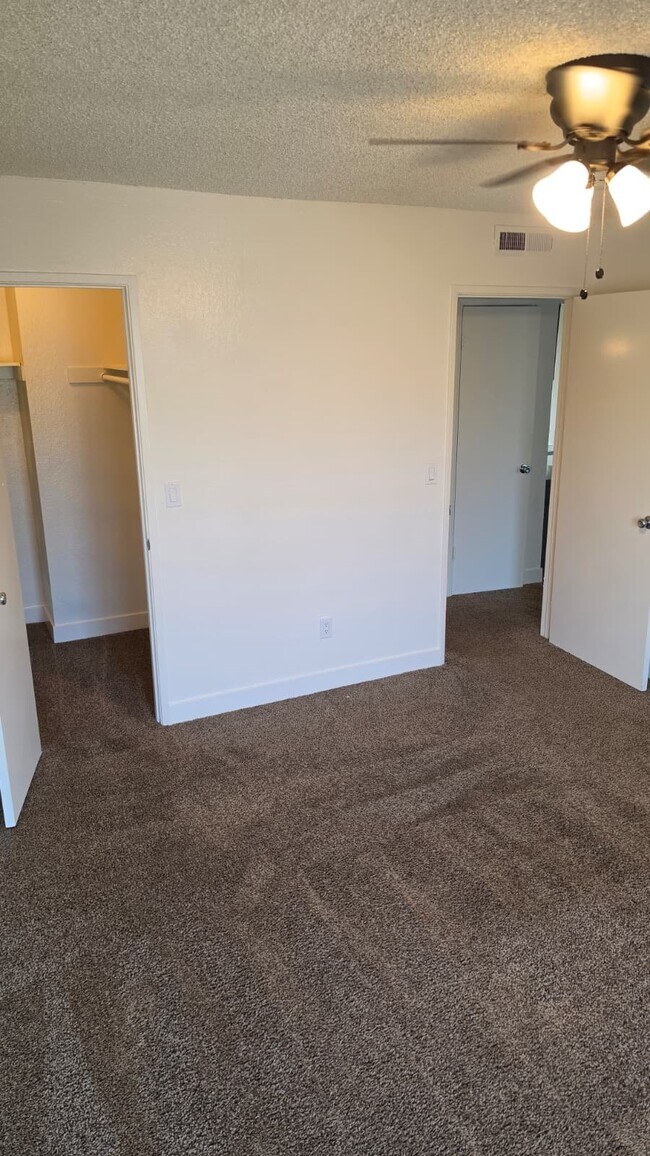 Building Photo - 4263 N Bengston Ave