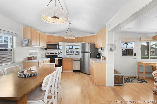 Building Photo - 10725 S Ocean Dr