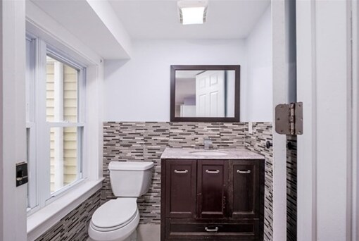 Building Photo - 408 Lincoln St