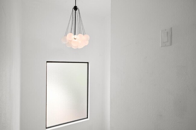 Building Photo - 5504 Kings Hwy