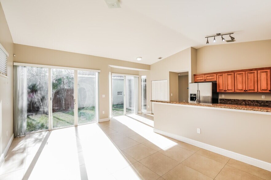 Building Photo - 15618 SW 112th Dr