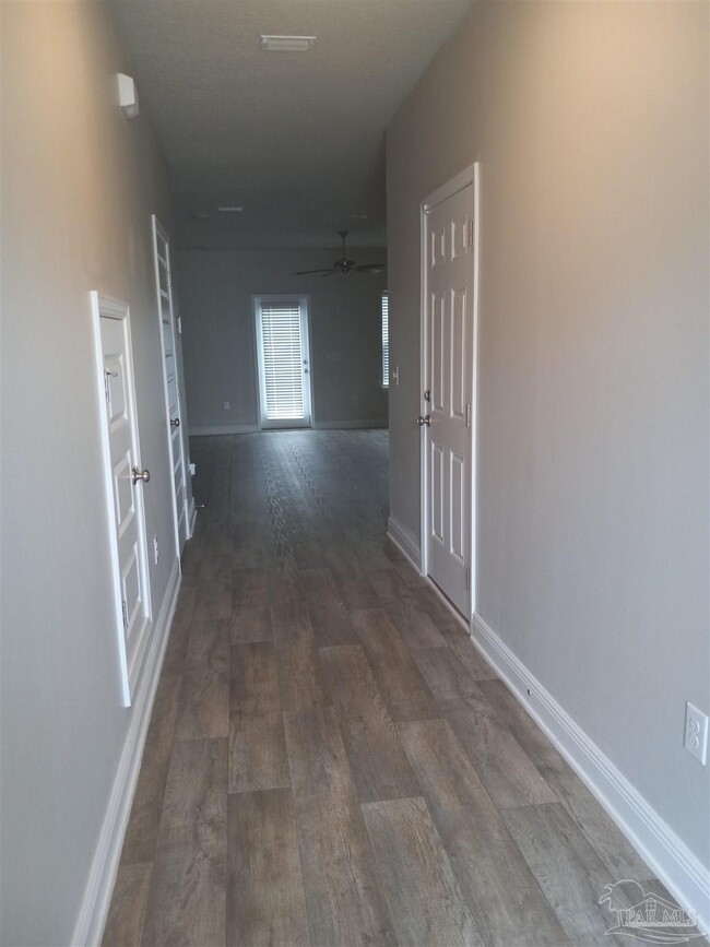 Building Photo - 6077 Royal Port Ct