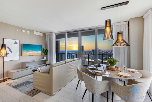 Building Photo - 4010 S Ocean Dr