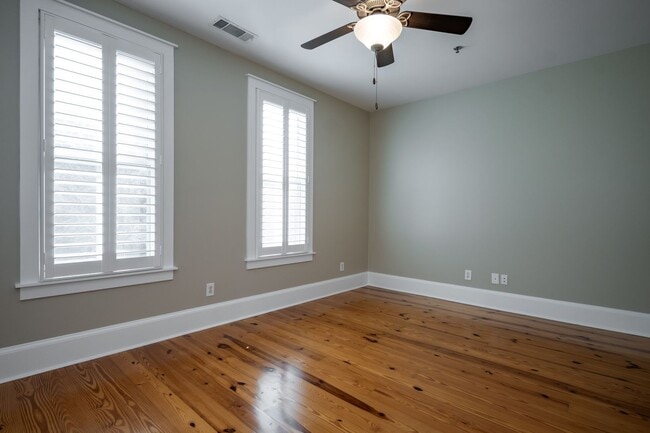 Building Photo - 83 Charter Oak Dr