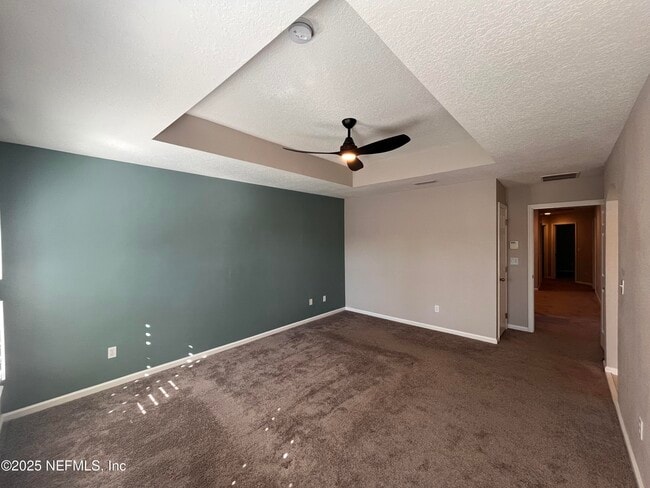 Building Photo - 3875 Buckthorne Dr
