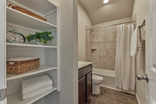 Building Photo - 13959 Leigh Lake Ln