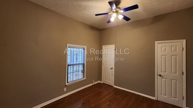 Building Photo - 129 McDonough Blvd SE