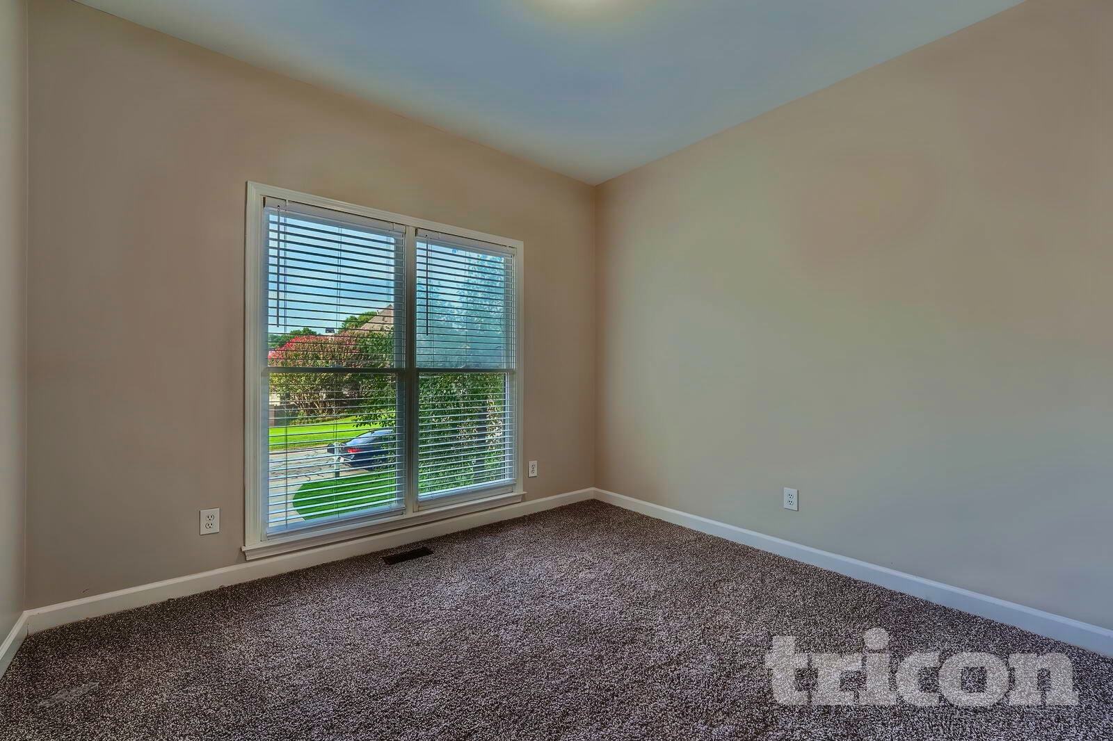 Building Photo - 4 Stonehenge Ct