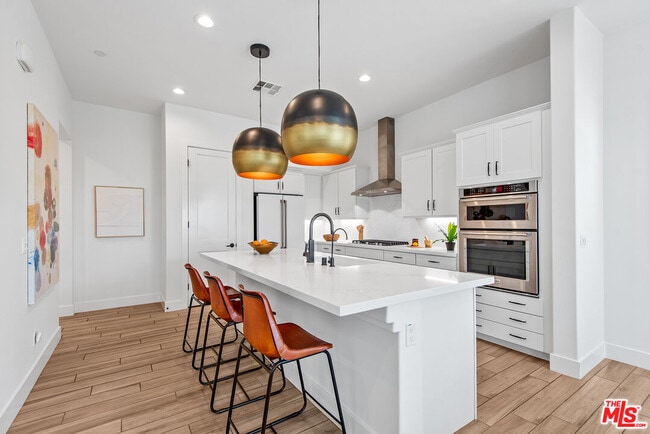 Building Photo - 670 Daniel Freeman Cir