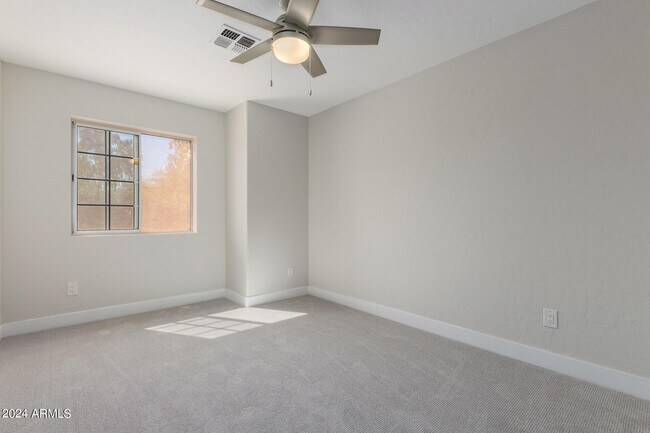 Building Photo - 9611 S 50th St