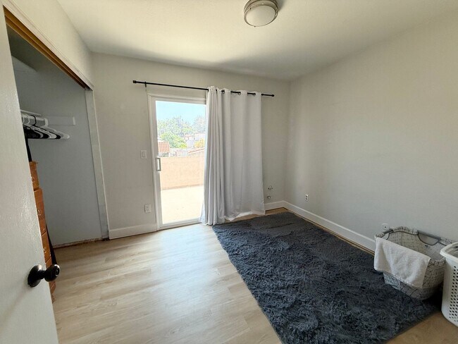 Building Photo - PET FRIENDLY - Charming 4-Bedroom Home in ...