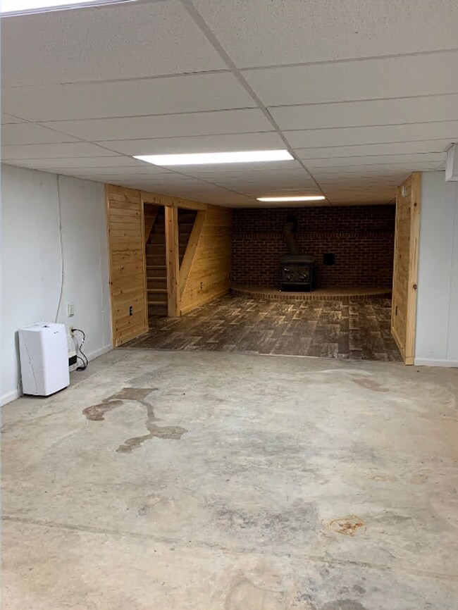 Building Photo - Spacious 3-Bedroom with Partially Finished Basement