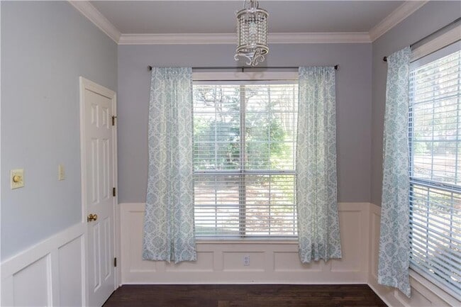 Building Photo - 118 Fox Run Dr