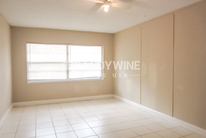 Building Photo - 6433 Sardina Blvd