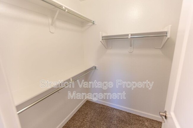 Building Photo - 240 W Juniper Ave