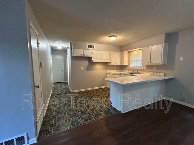 Building Photo - 4505 Spring Glen Dr
