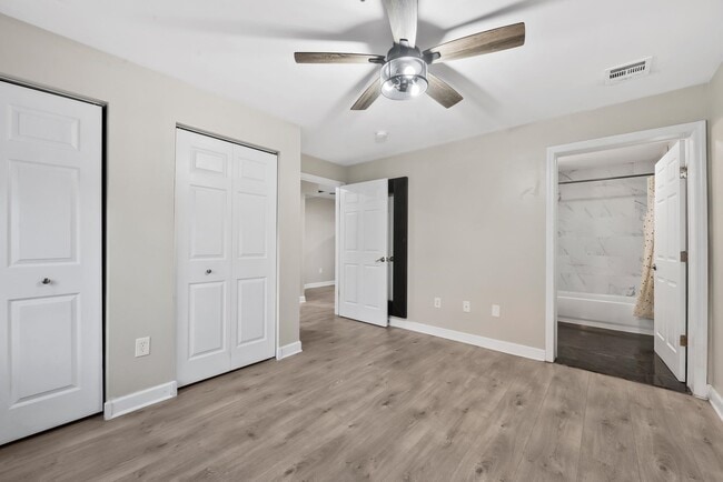 Building Photo - 413-415 9th St