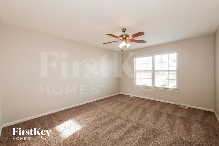 Building Photo - 602 Sweet Creek Dr