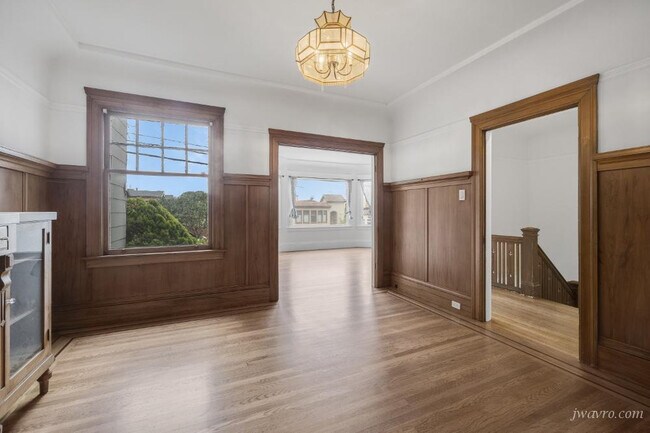 Building Photo - 467 40th Ave