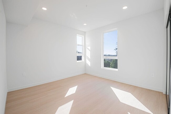 Building Photo - Welcome to the Gramercy