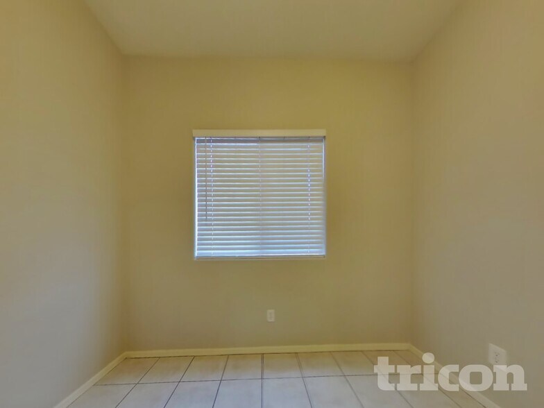 Building Photo - 6613 W Miami St