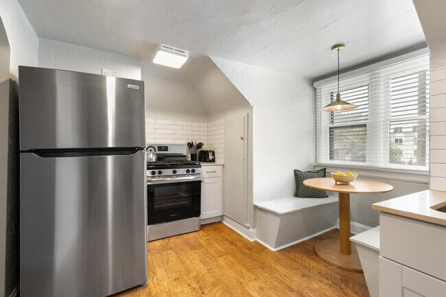 Building Photo - 2619 E 12th Ave