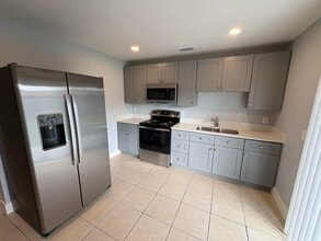 Building Photo - 4593 Coconut Rd