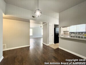 Building Photo - 315 Scotty Dr