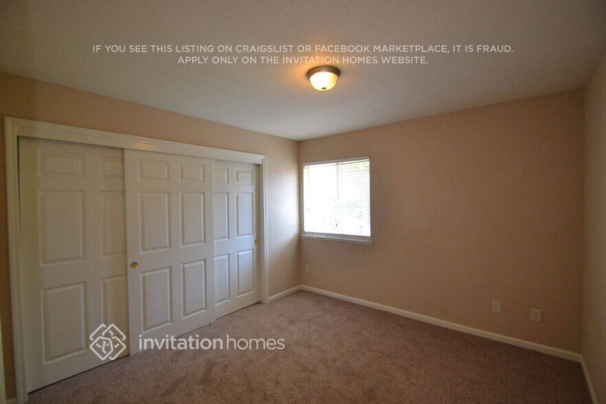 Building Photo - 238 Wren Dr