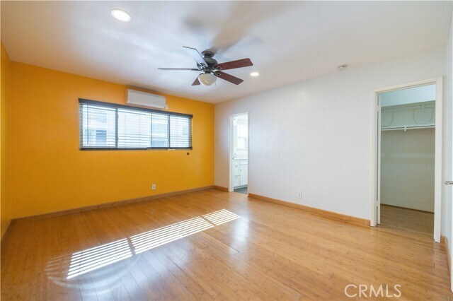 Building Photo - 1227 E 1st St