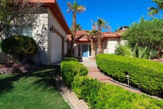 Building Photo - 2081 Paseo Del Prado Dr