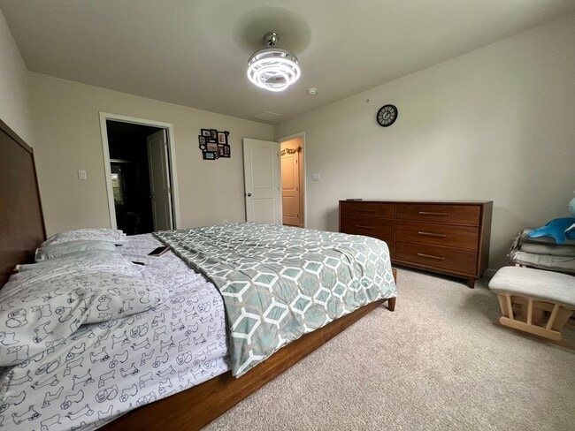 Building Photo - Stunning 4-Bed Townhome in Quakertown! Available NOW!
