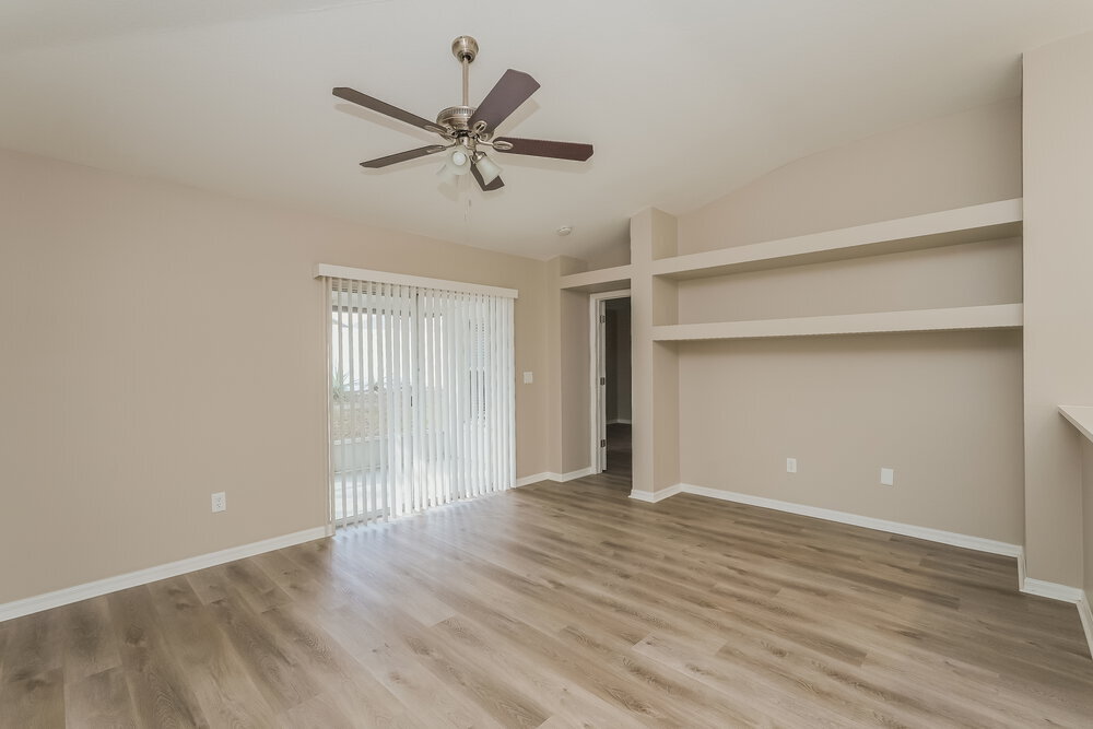 Building Photo - 411 Sand Ridge Dr