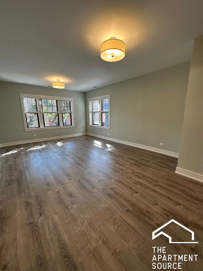 Building Photo - 1142 Maple Ave
