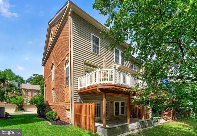 Building Photo - 9199 Point Replete Dr