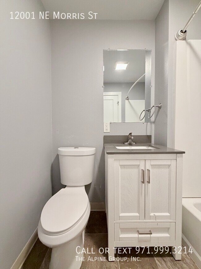 Building Photo - 12001 NE Morris St