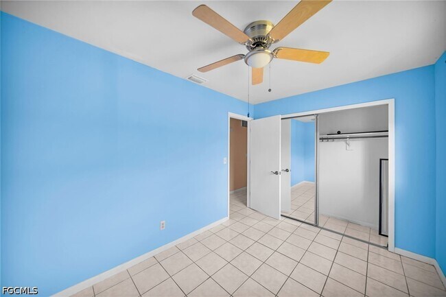 Building Photo - 517 SE 23rd Pl