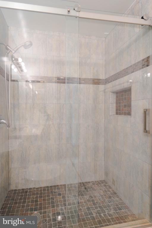 Building Photo - 3244 Titanic Dr