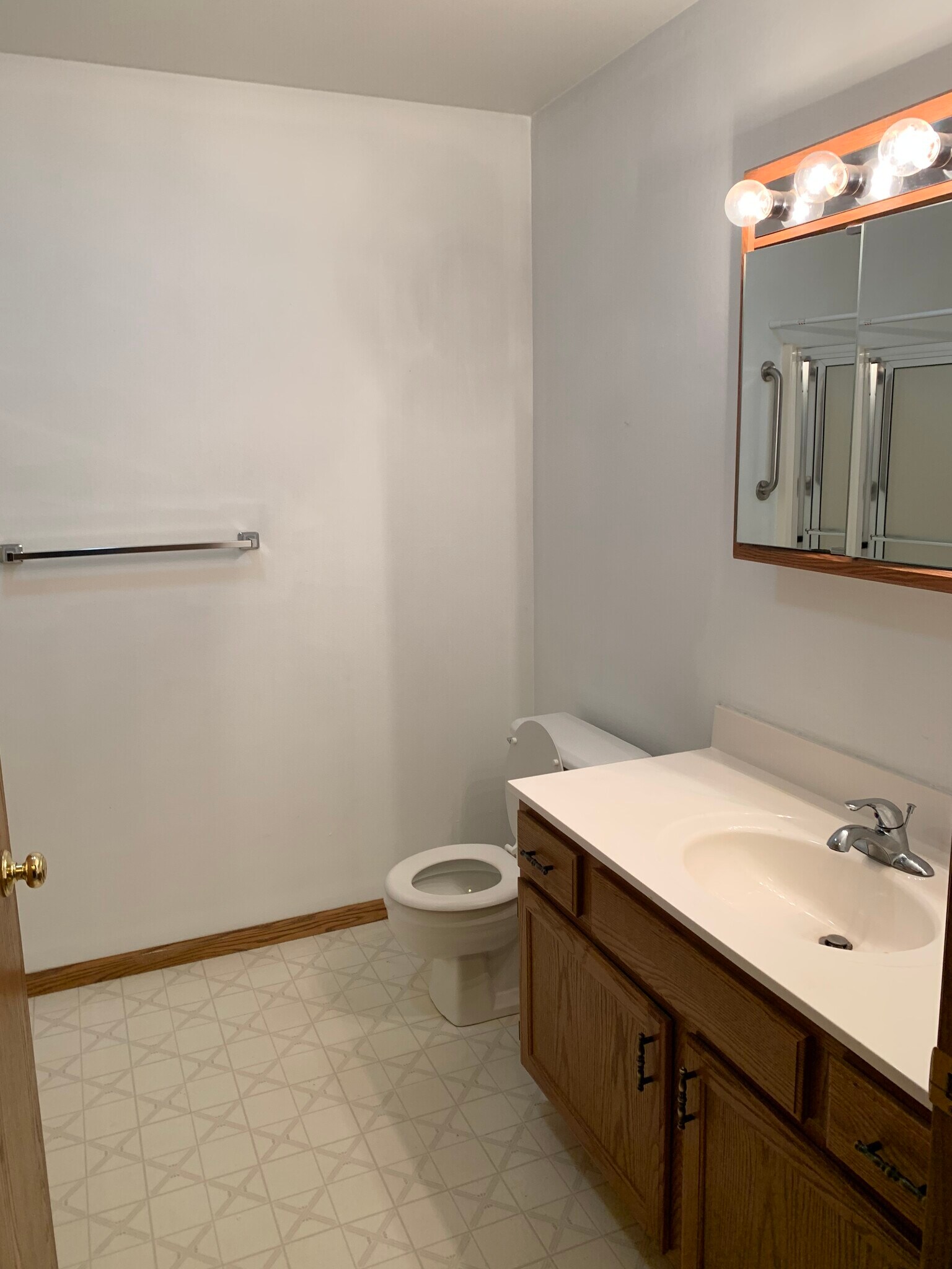 Building Photo - 2167 Sunnyslope Dr