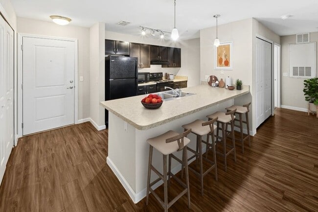 Building Photo - Summerset Apartments