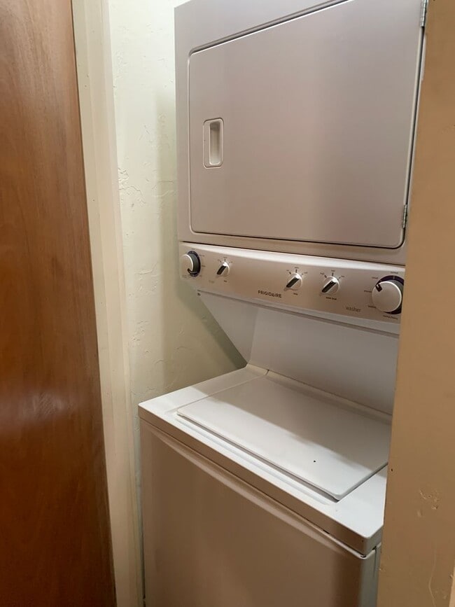 Building Photo - 6829 McPherson Blvd