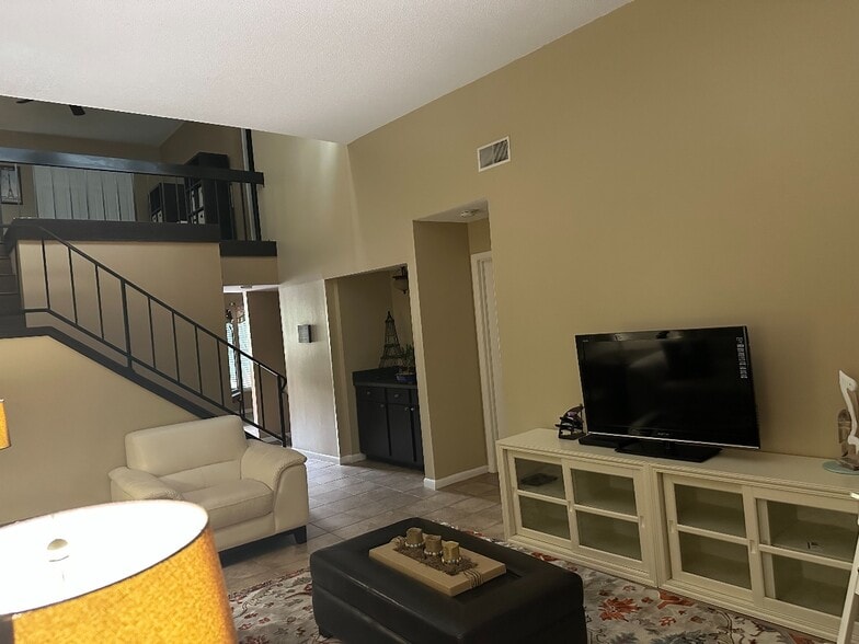 Living Room - 600 Cranes Way